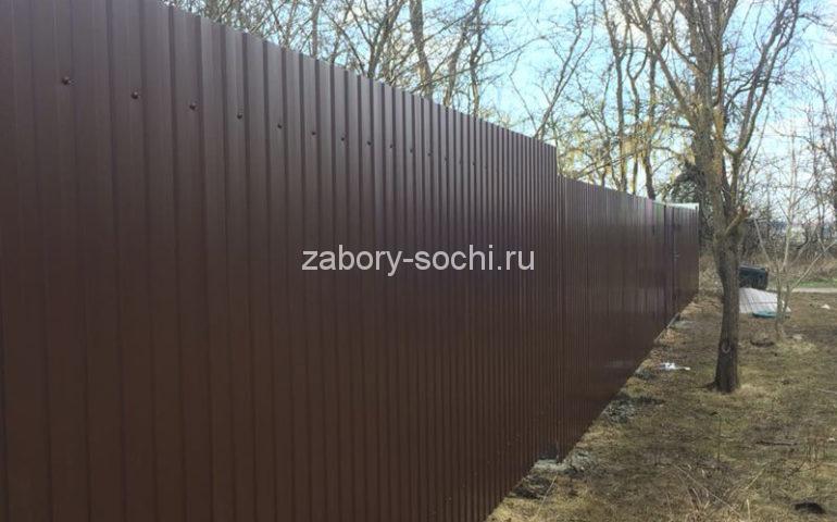забор из профлиста в Сочи